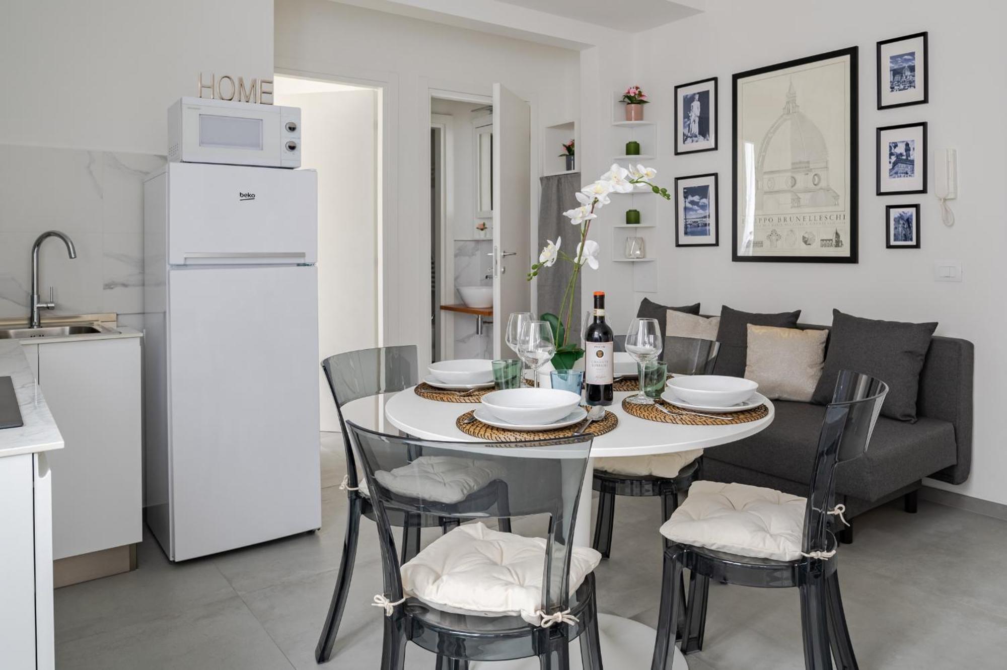 Via Ponte Alle Mosse, 19 - Florence Charming Apartments - A Chic, Newly Renovated Apartment Near Tram Leopolda, A Few Min From Downtown Eksteriør billede