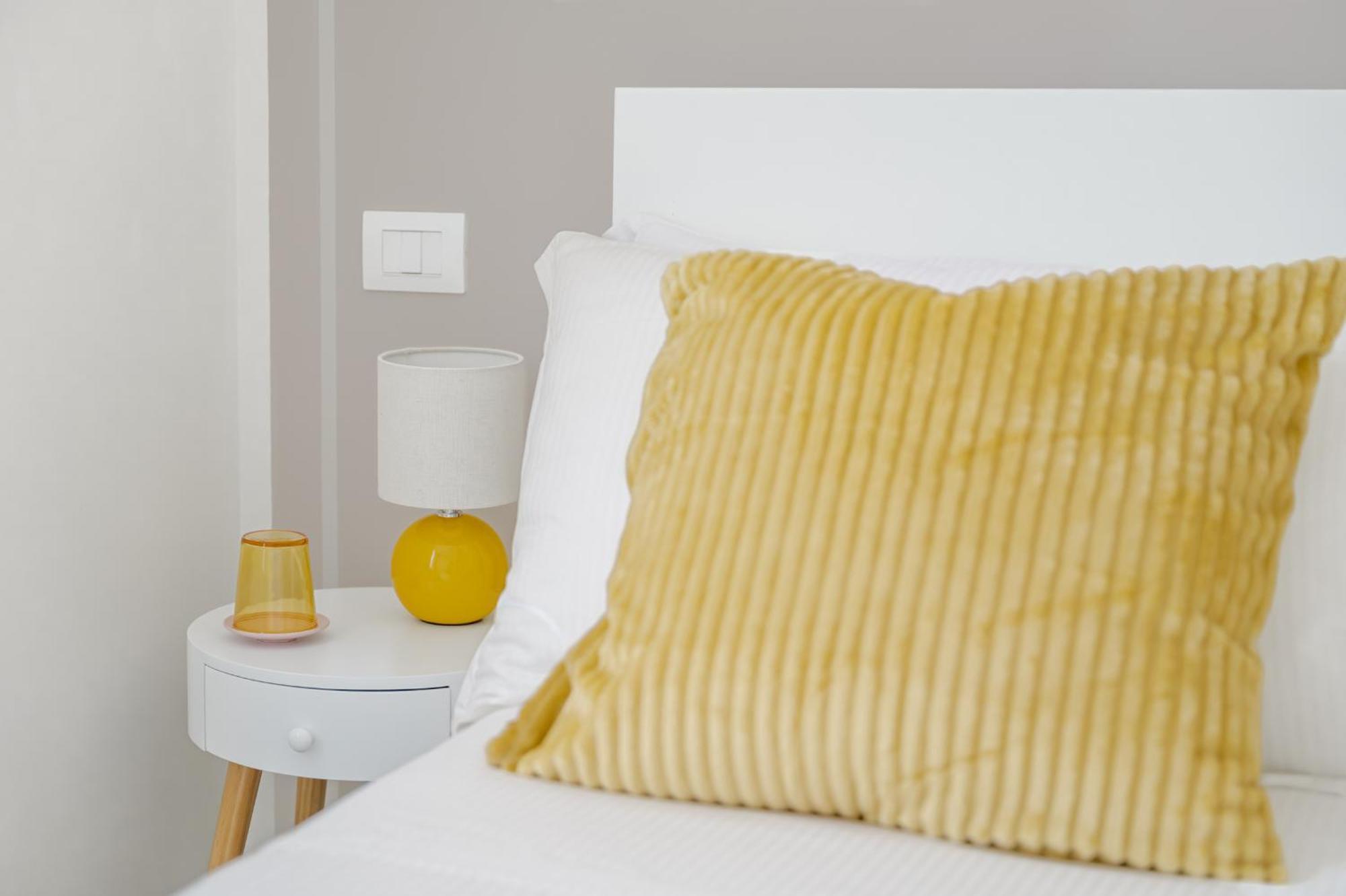 Via Ponte Alle Mosse, 19 - Florence Charming Apartments - A Chic, Newly Renovated Apartment Near Tram Leopolda, A Few Min From Downtown Eksteriør billede
