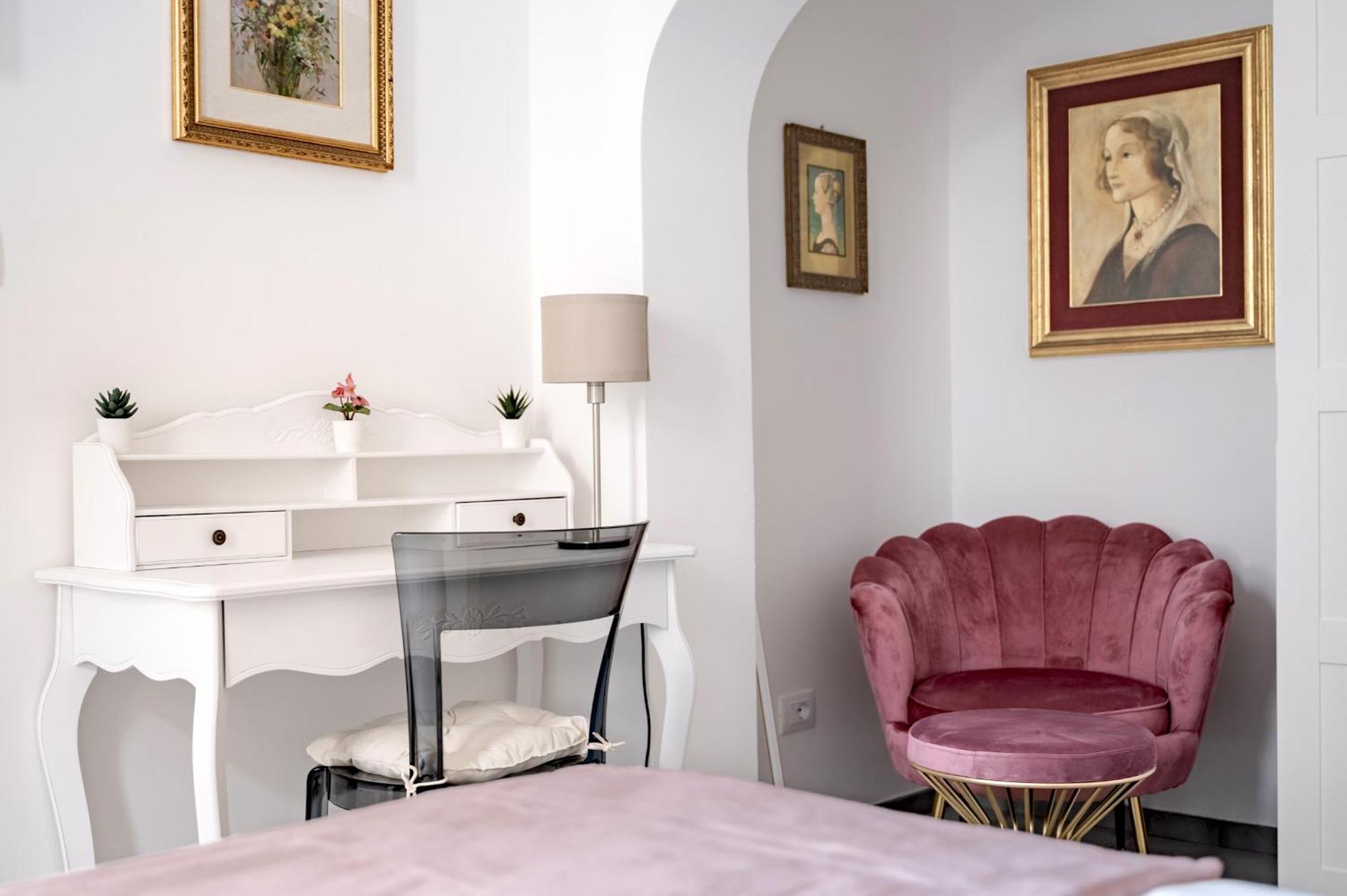 Via Ponte Alle Mosse, 19 - Florence Charming Apartments - A Chic, Newly Renovated Apartment Near Tram Leopolda, A Few Min From Downtown Eksteriør billede