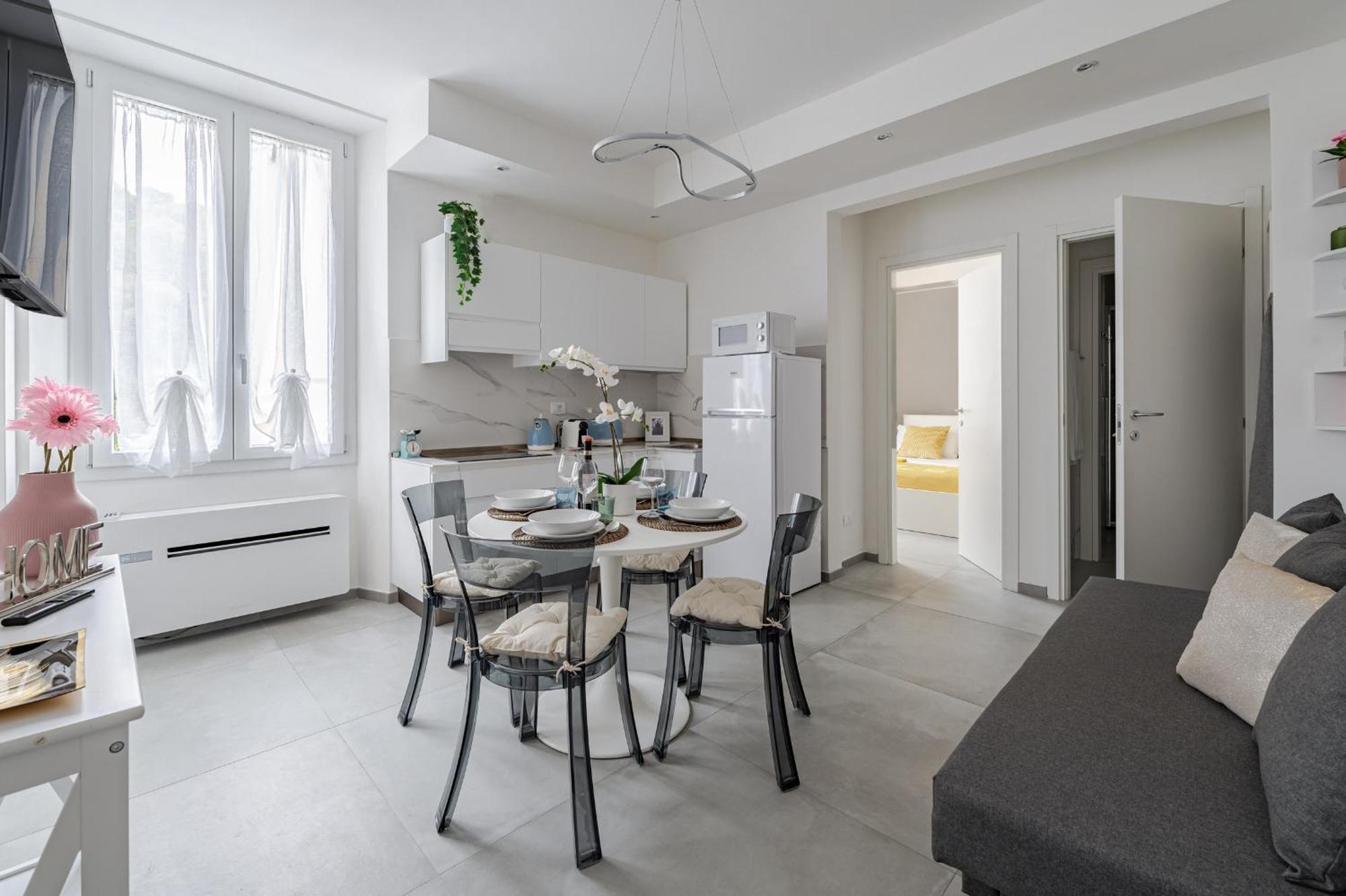 Via Ponte Alle Mosse, 19 - Florence Charming Apartments - A Chic, Newly Renovated Apartment Near Tram Leopolda, A Few Min From Downtown Eksteriør billede