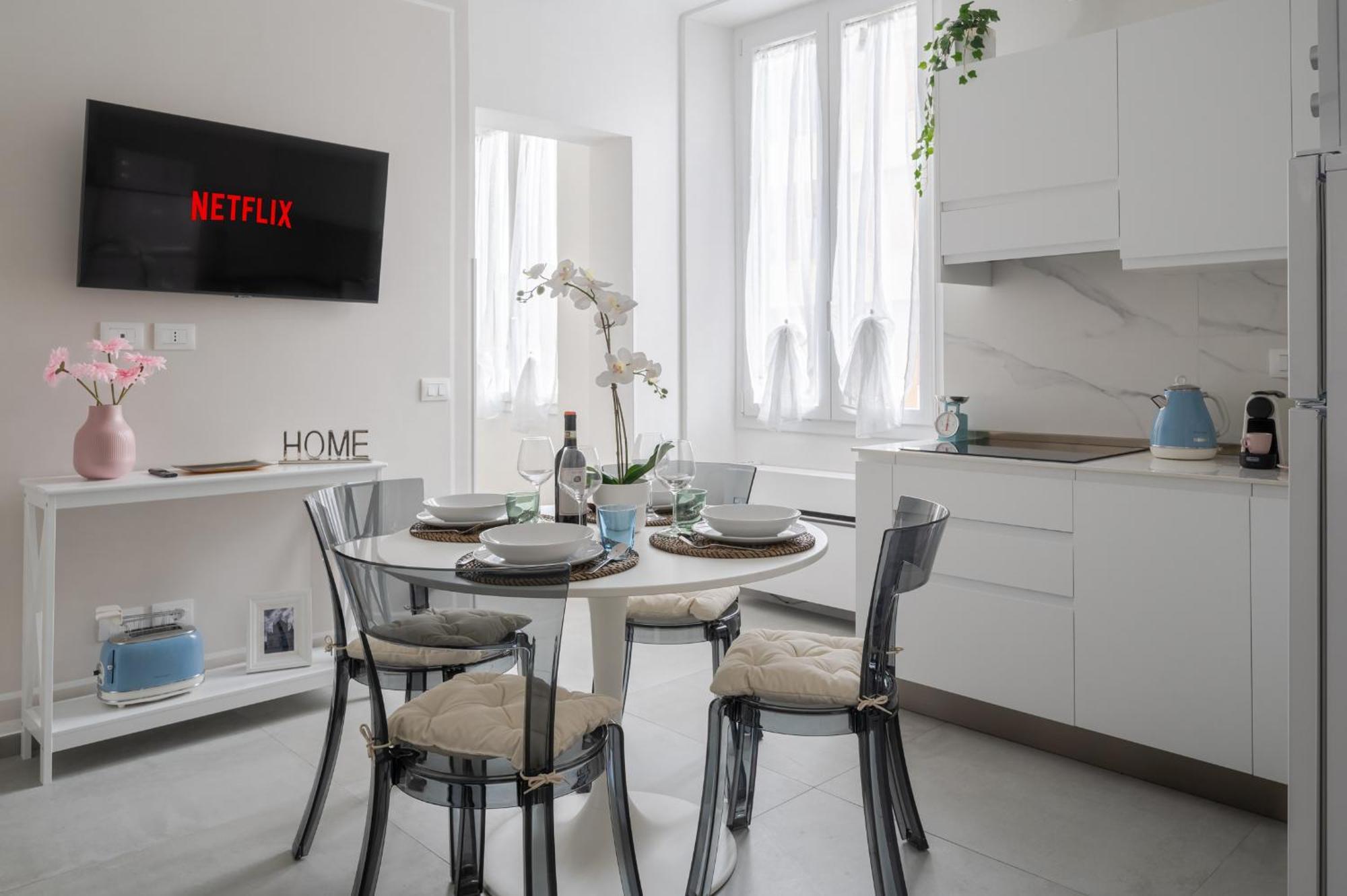 Via Ponte Alle Mosse, 19 - Florence Charming Apartments - A Chic, Newly Renovated Apartment Near Tram Leopolda, A Few Min From Downtown Eksteriør billede