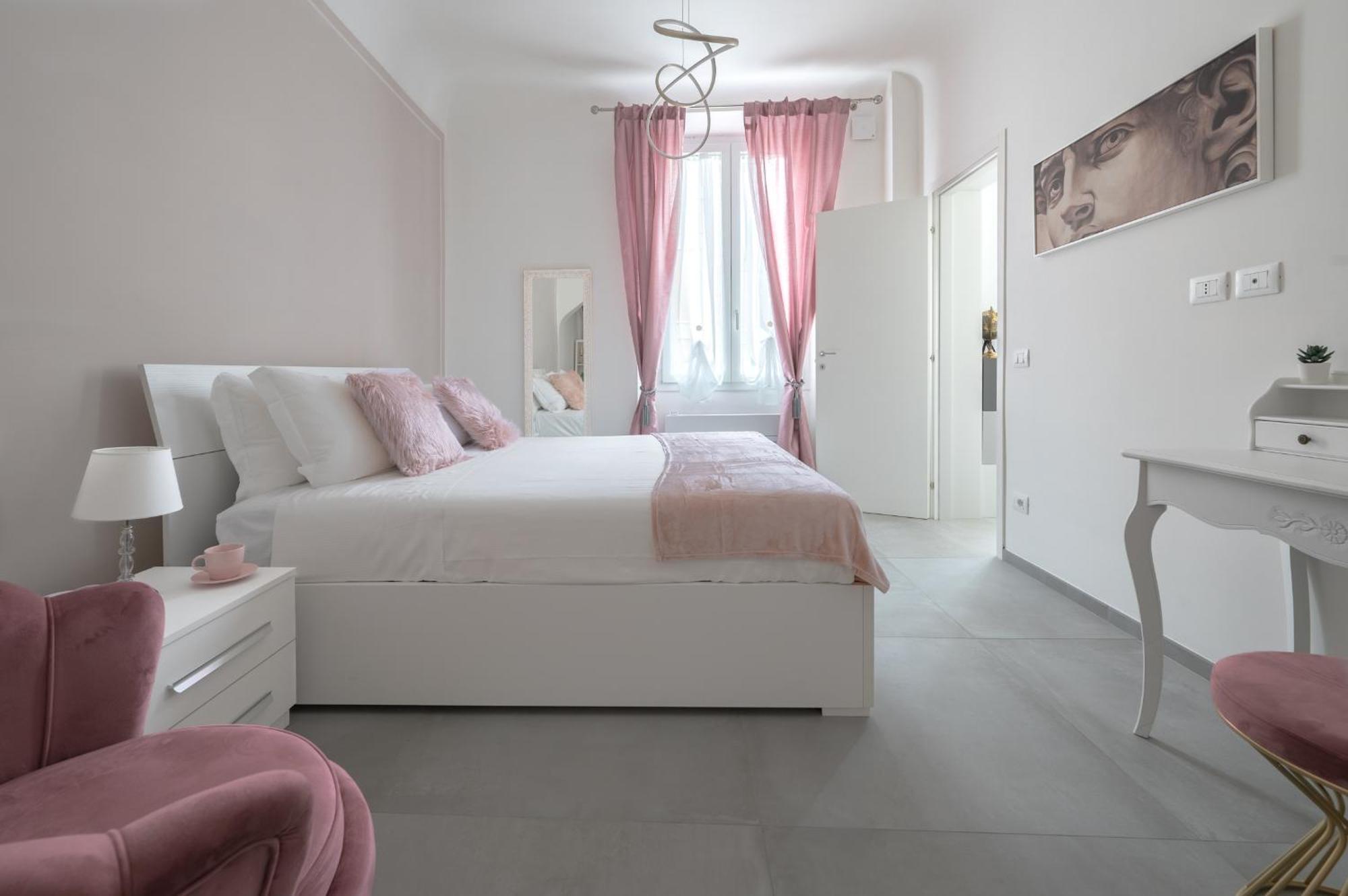 Via Ponte Alle Mosse, 19 - Florence Charming Apartments - A Chic, Newly Renovated Apartment Near Tram Leopolda, A Few Min From Downtown Eksteriør billede